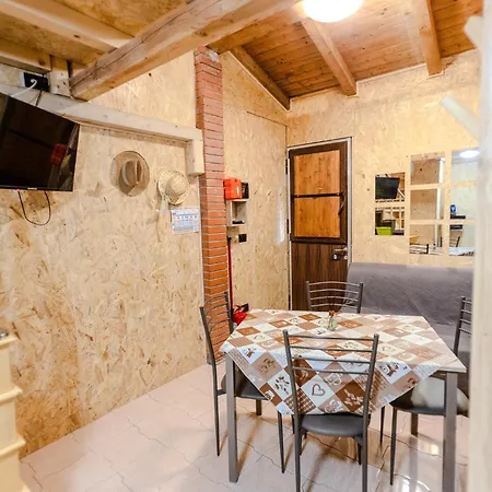 Mini Casa A 30 Mt Dalla