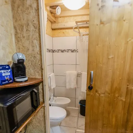 Mini Casa A 30 Mt Dalla *