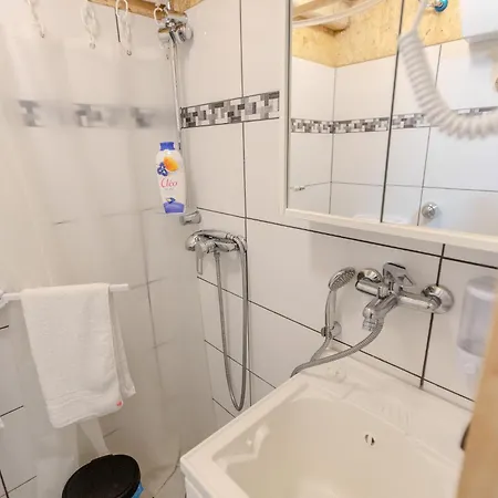 Mini Casa A 30 Mt Dalla *
